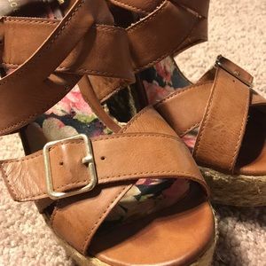 Wedge sandals